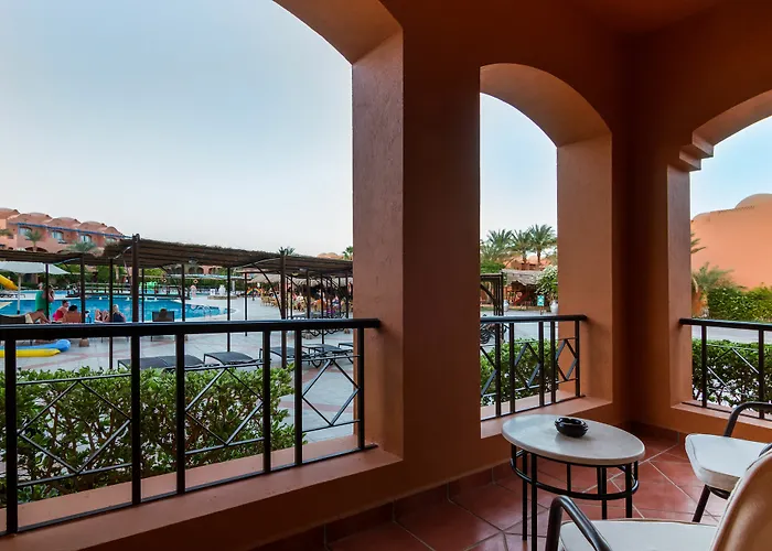 Resort Jaz Makadi Oasis Club 5*